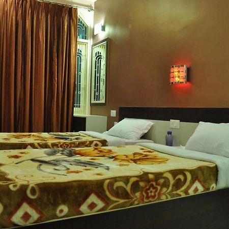 Hotel Kiran Palace Varanasi Exterior foto