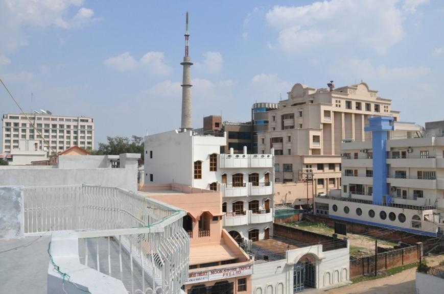 Hotel Kiran Palace Varanasi Exterior foto